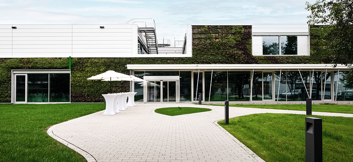 tec-center-1200x550px (1).jpg